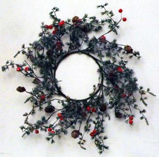 6.25in Larson House Mini Wreath